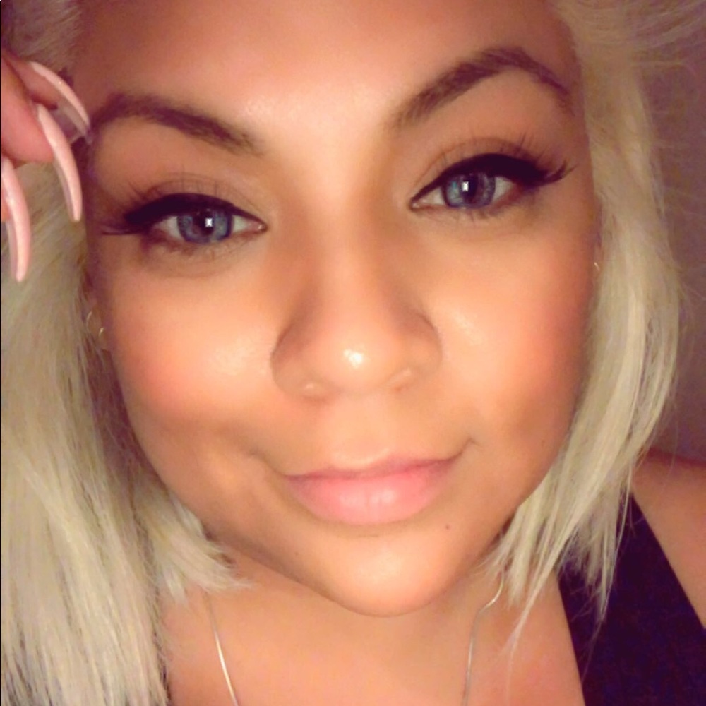 Meet your Posher, Gina